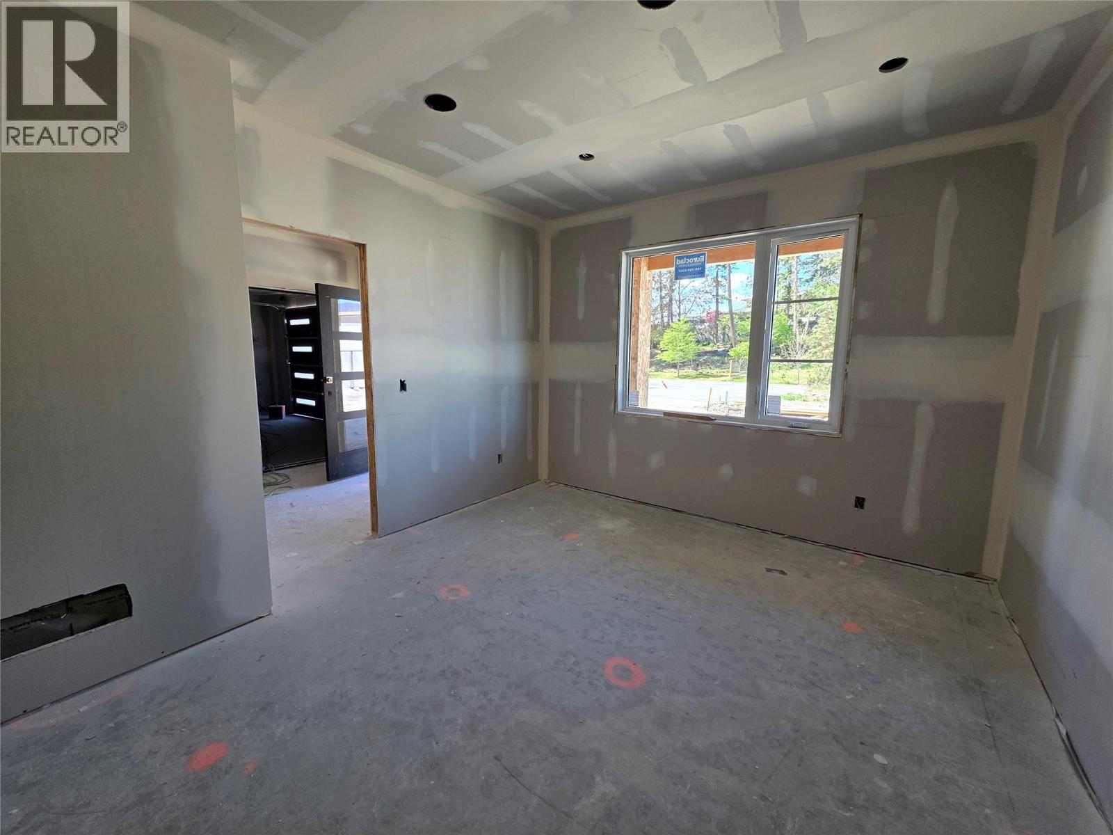 491 Clifton Road N