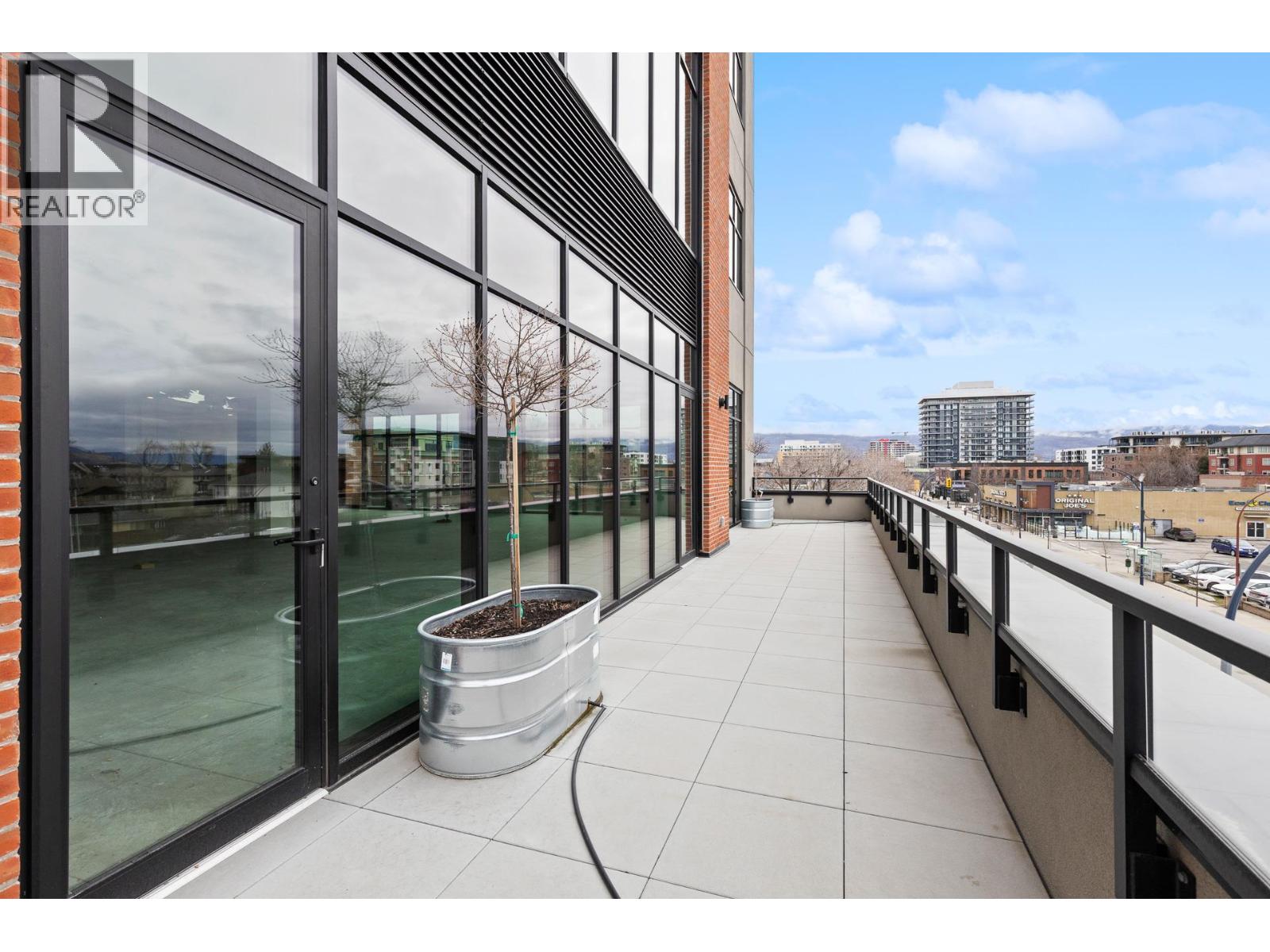 550 Osprey Avenue Unit# 3rd FL