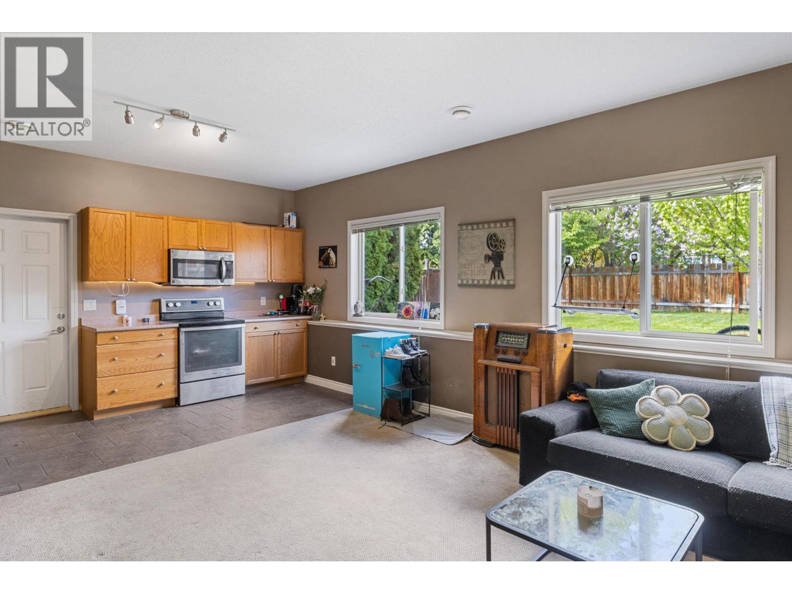 534 South Crest Drive