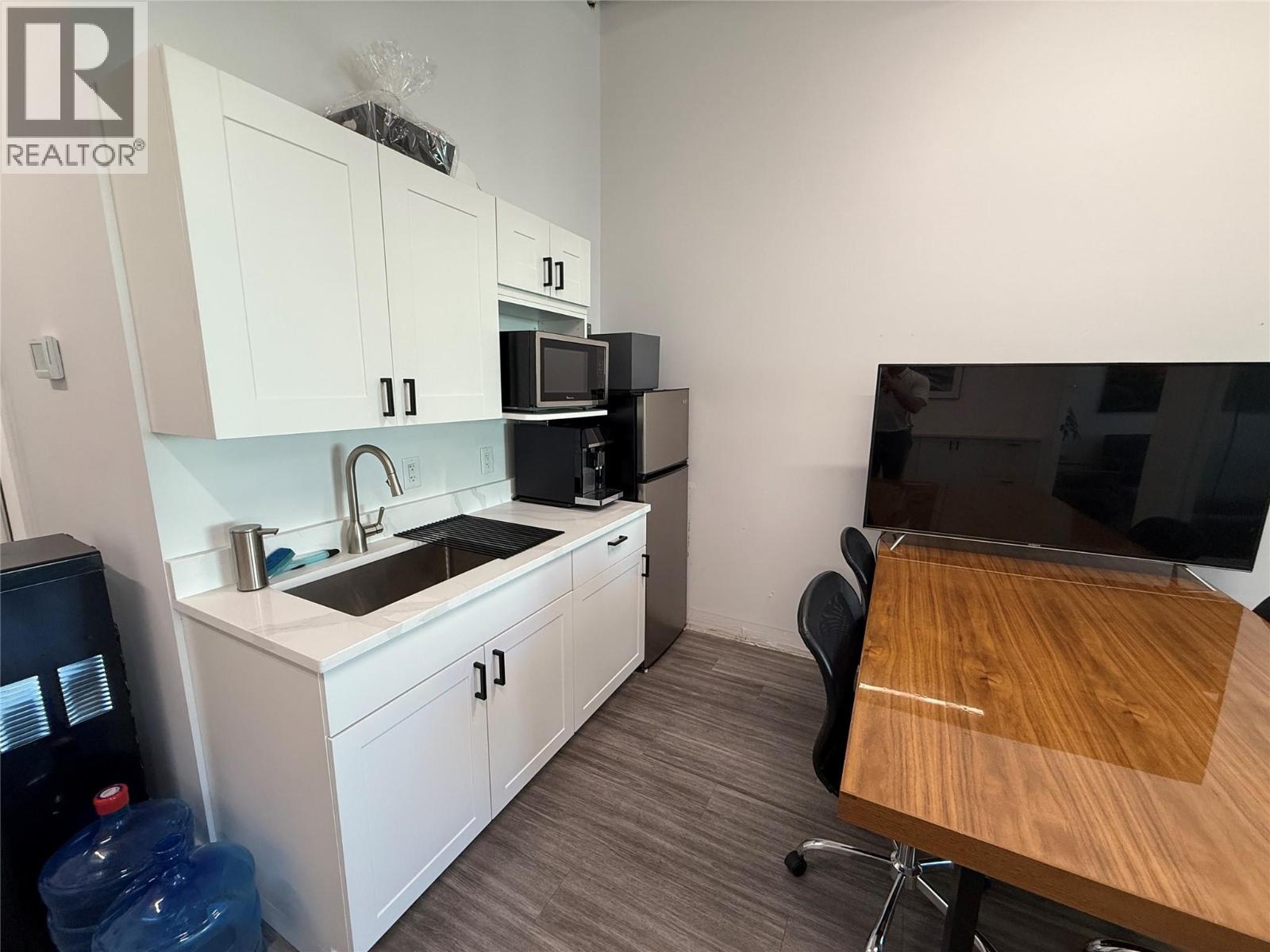 815 Vaughan Avenue Unit# B-106