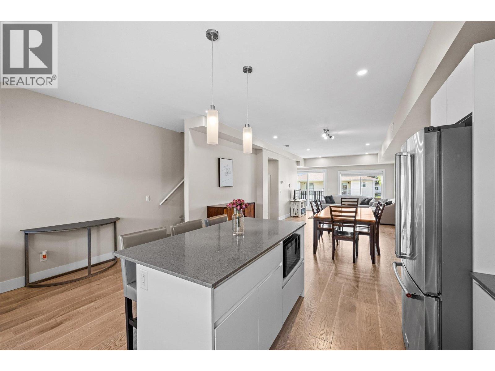 255 Taylor Road Unit# 17