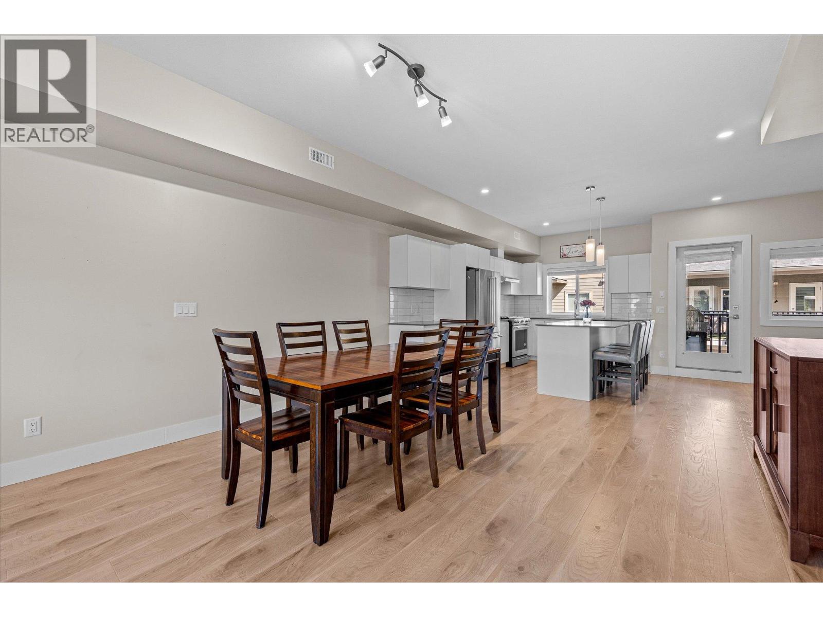 255 Taylor Road Unit# 17