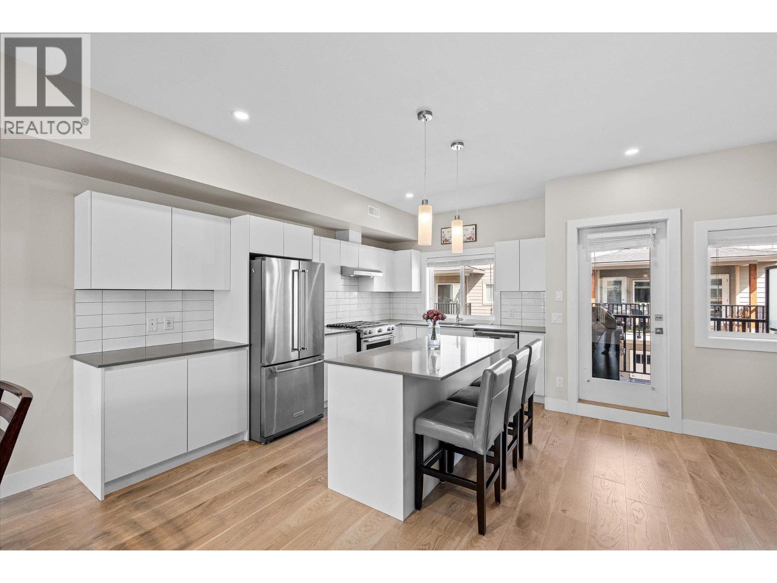 255 Taylor Road Unit# 17