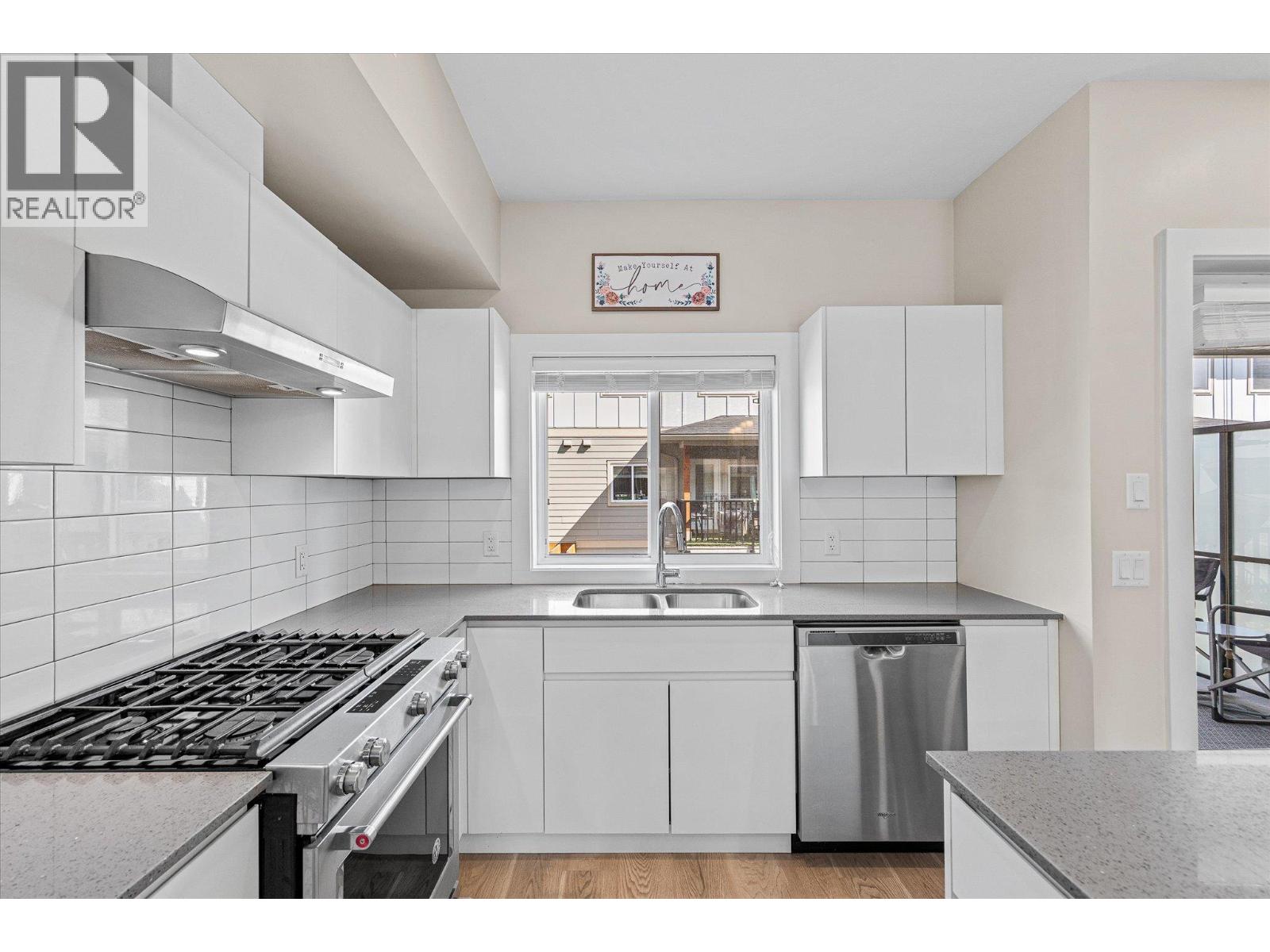 255 Taylor Road Unit# 17