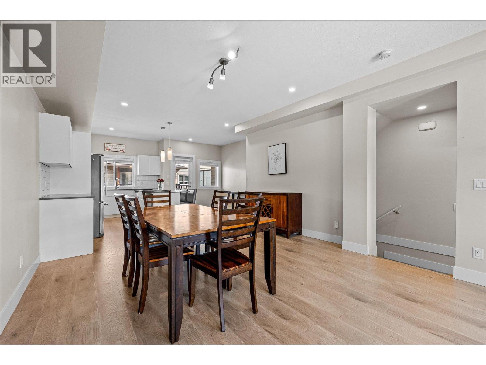 255 Taylor Road Unit# 17