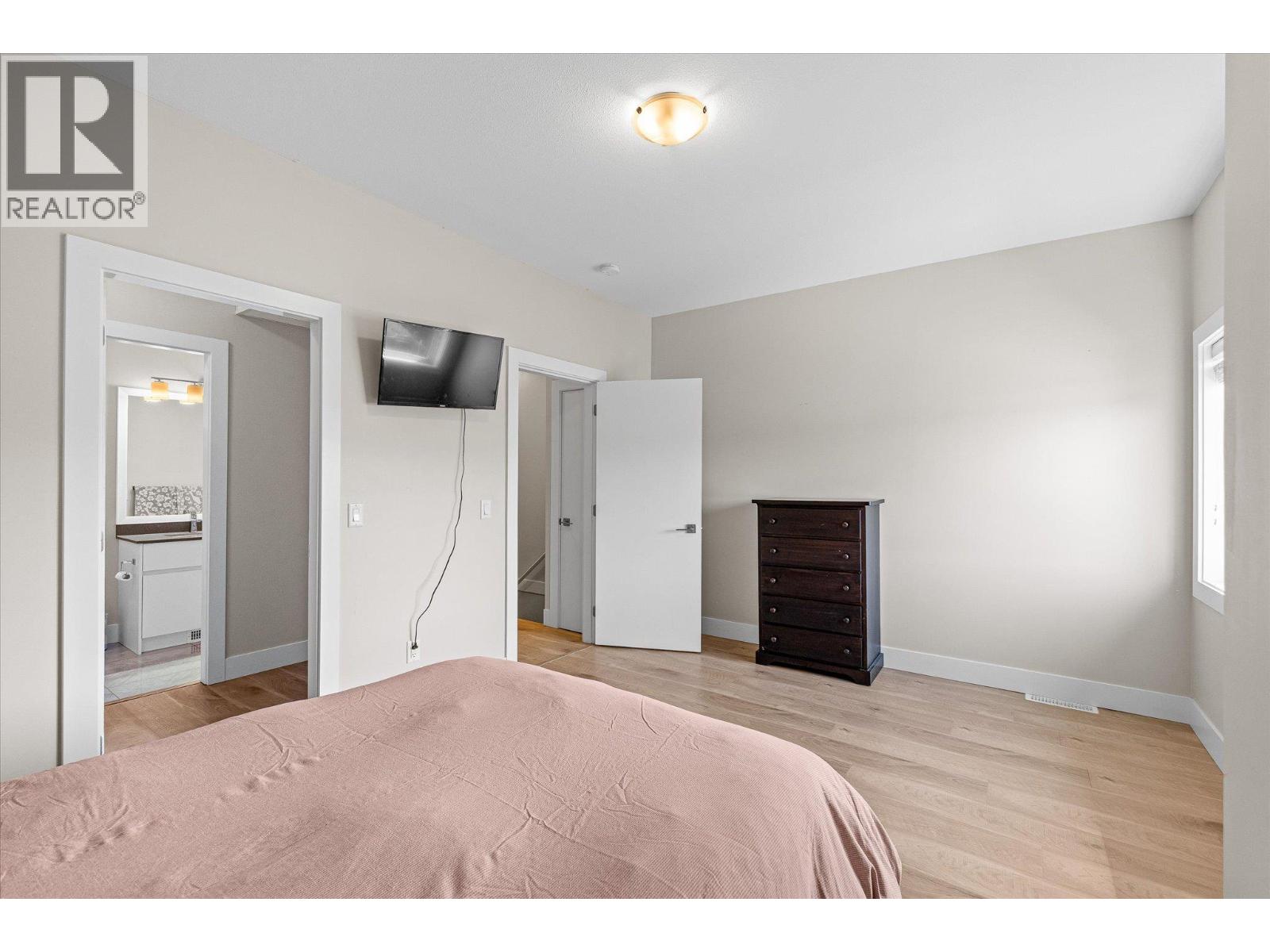 255 Taylor Road Unit# 17