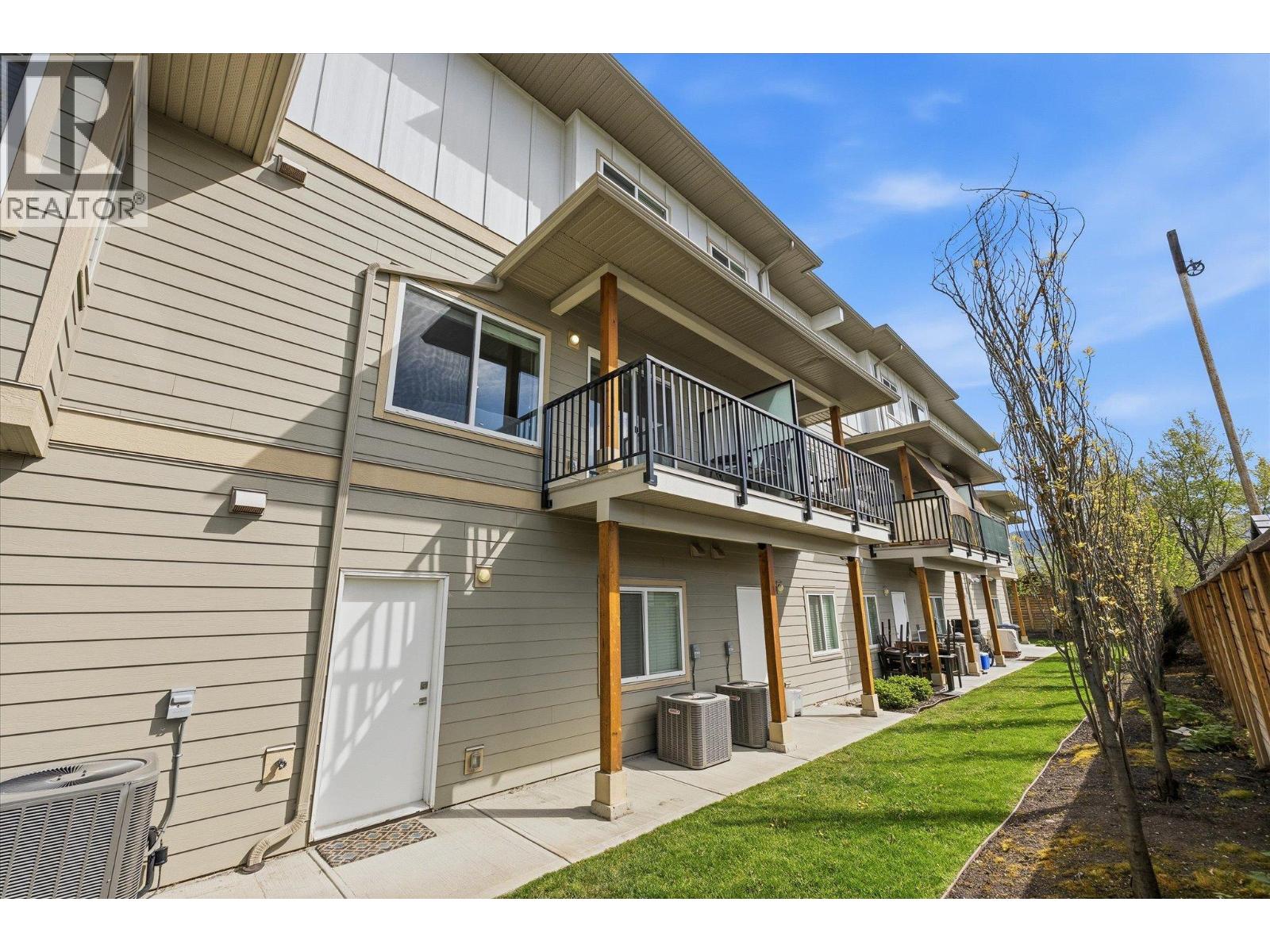 255 Taylor Road Unit# 17