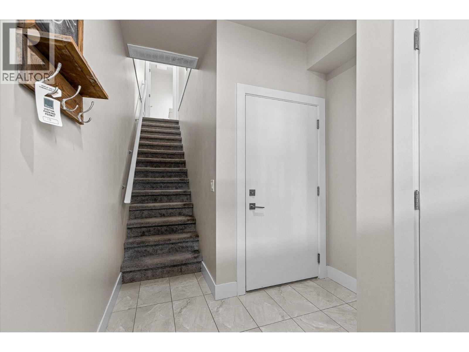 255 Taylor Road Unit# 17