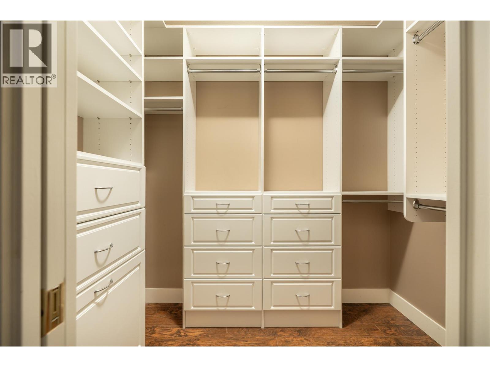 2377 Shannon Woods Drive Unit# 105