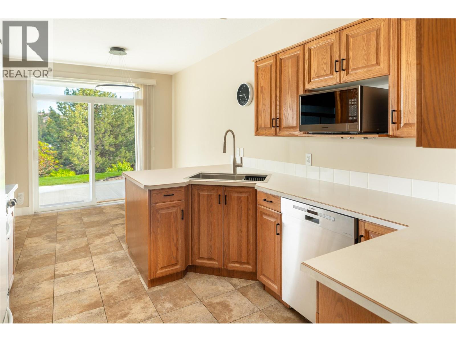 2377 Shannon Woods Drive Unit# 105