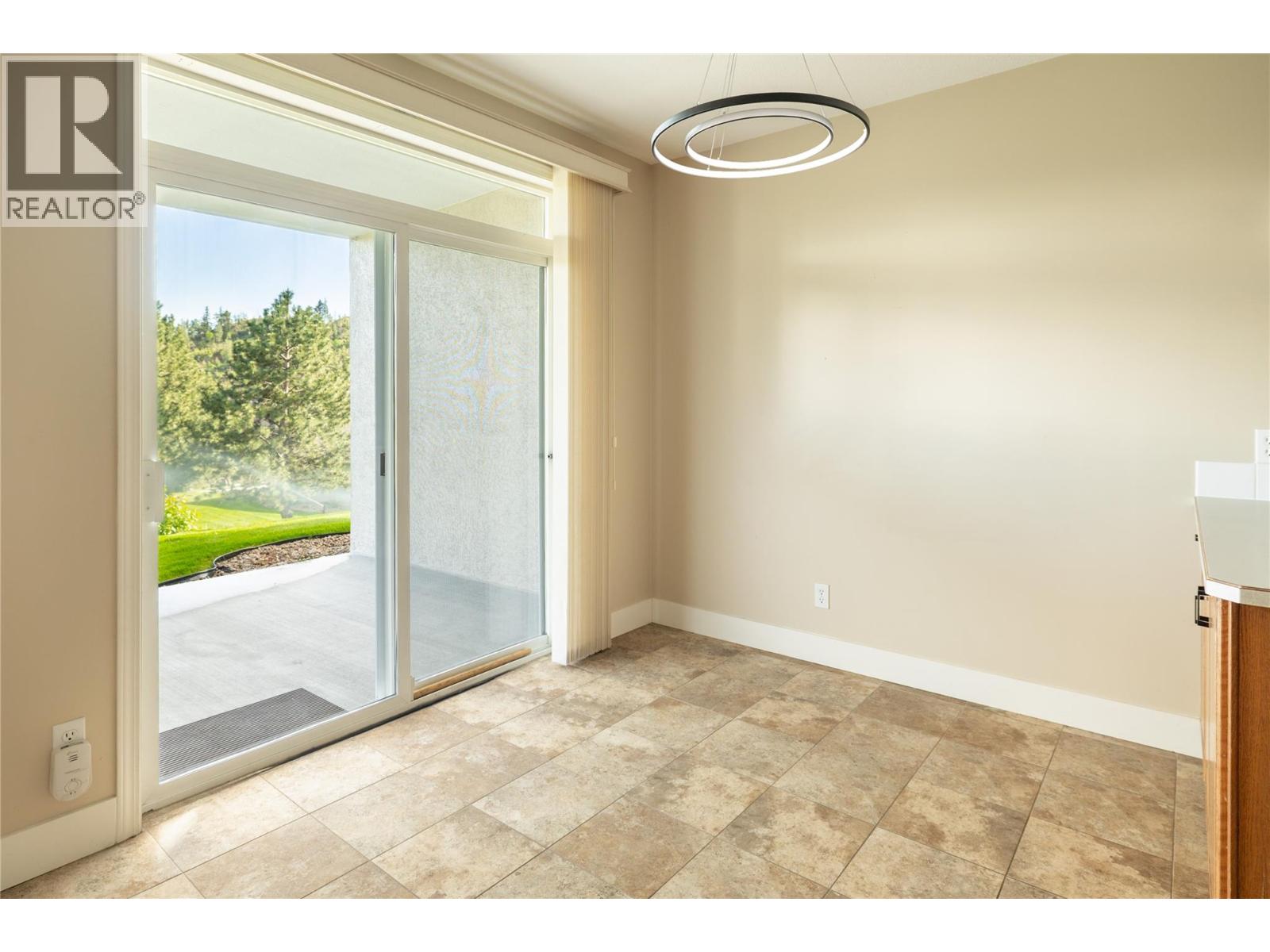 2377 Shannon Woods Drive Unit# 105