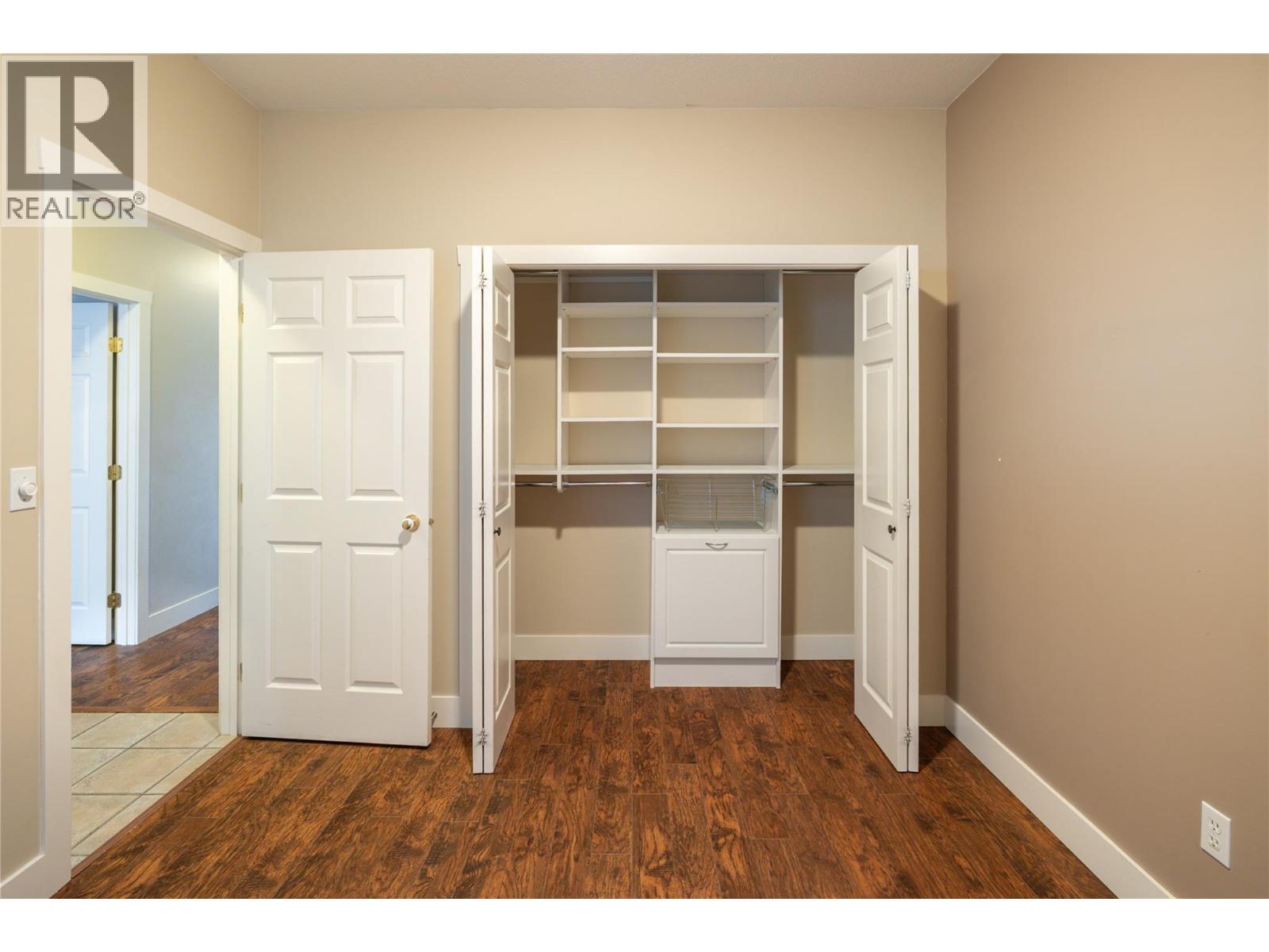 2377 Shannon Woods Drive Unit# 105