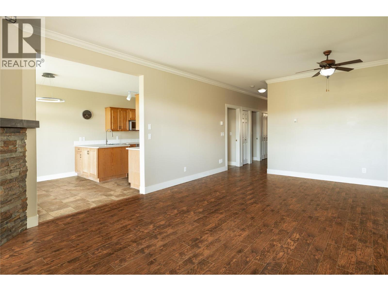 2377 Shannon Woods Drive Unit# 105