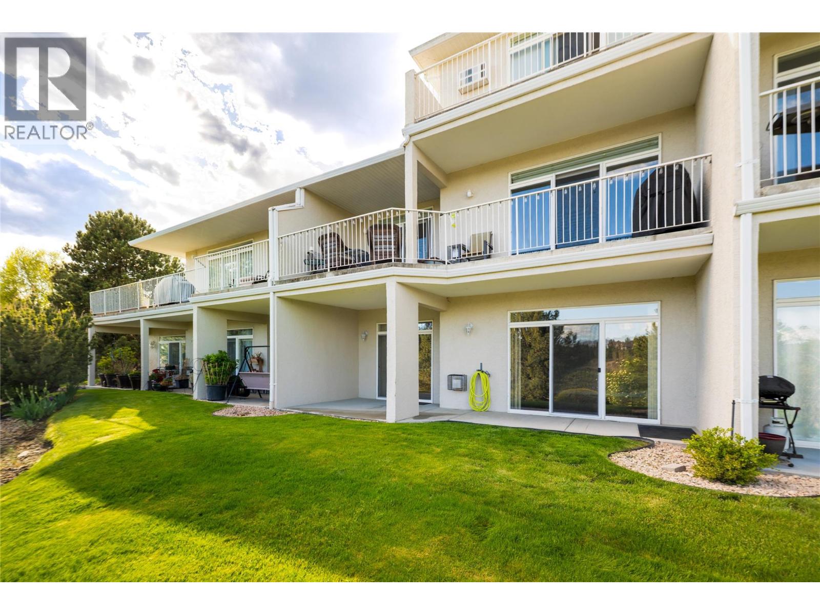 2377 Shannon Woods Drive Unit# 105