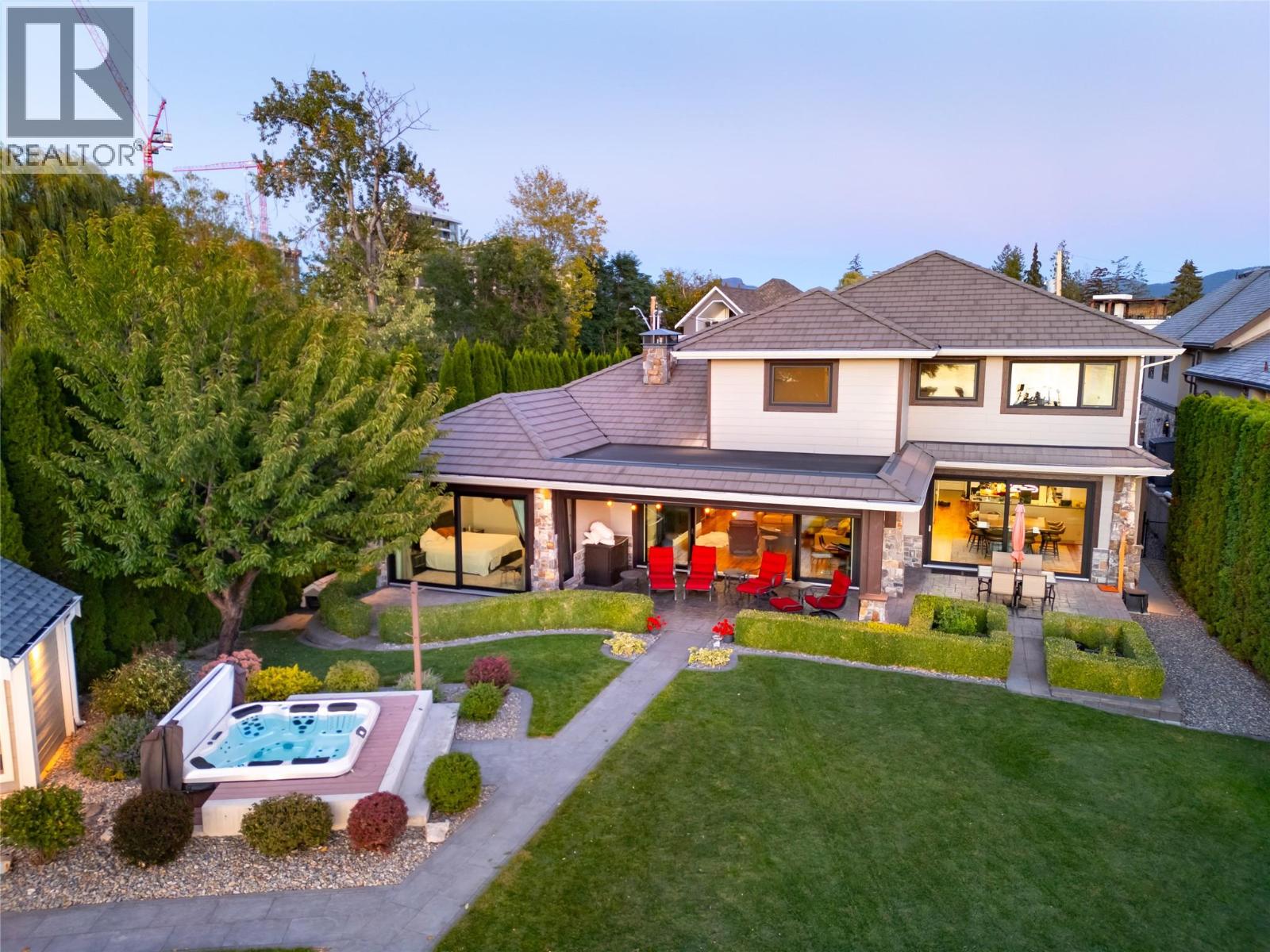 3908 Bluebird Road