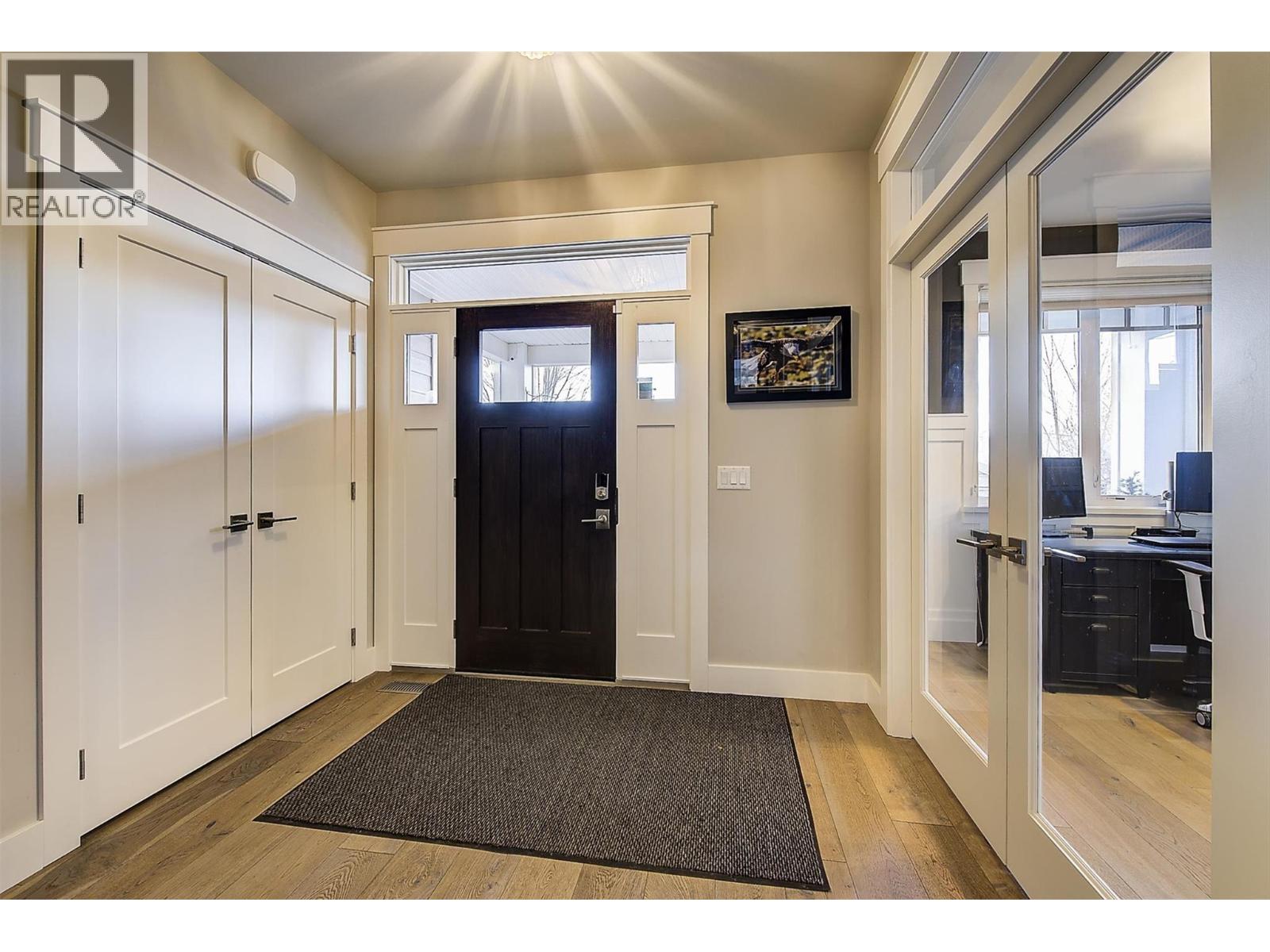 5499 Mountainside Drive