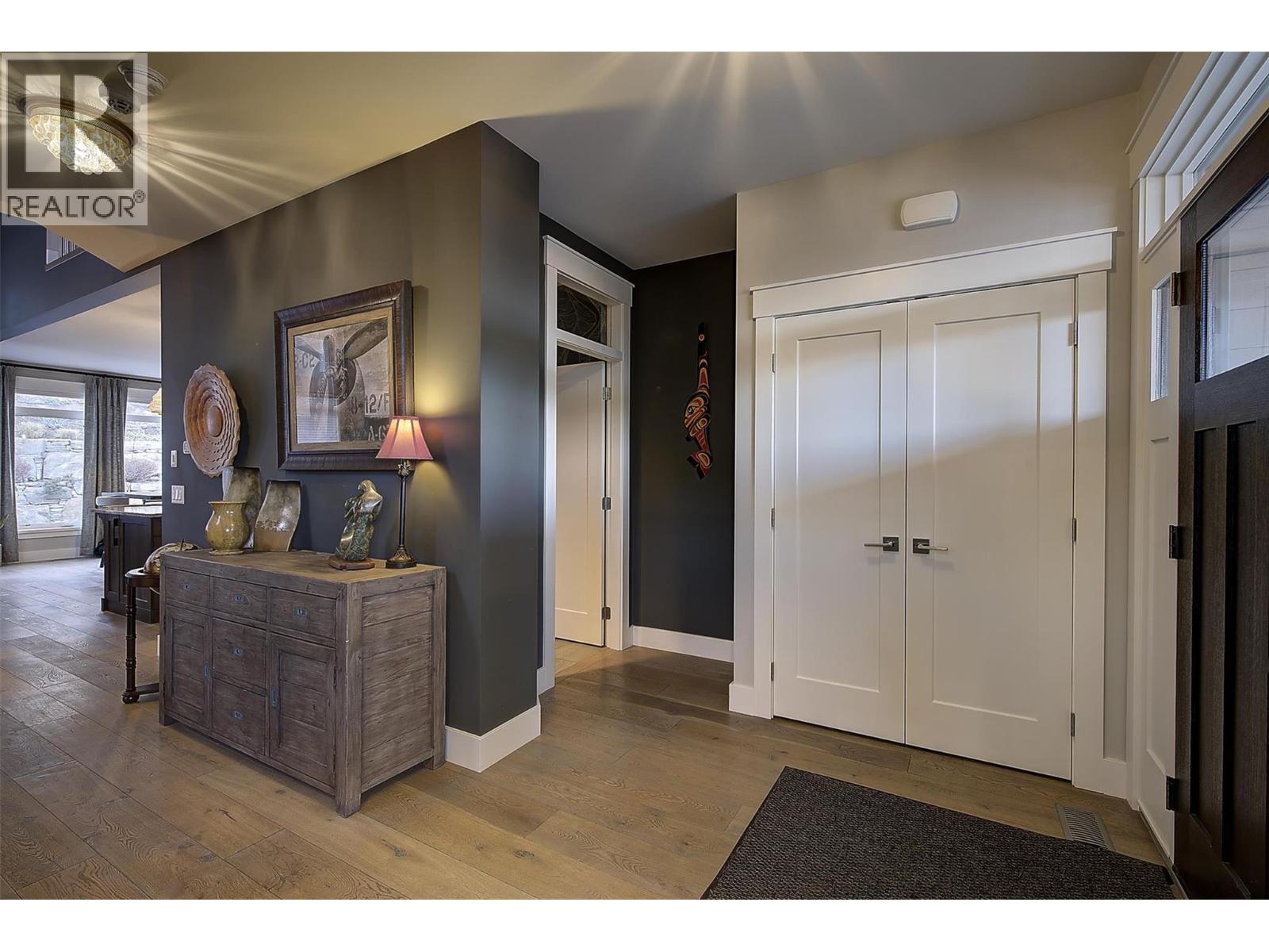 5499 Mountainside Drive