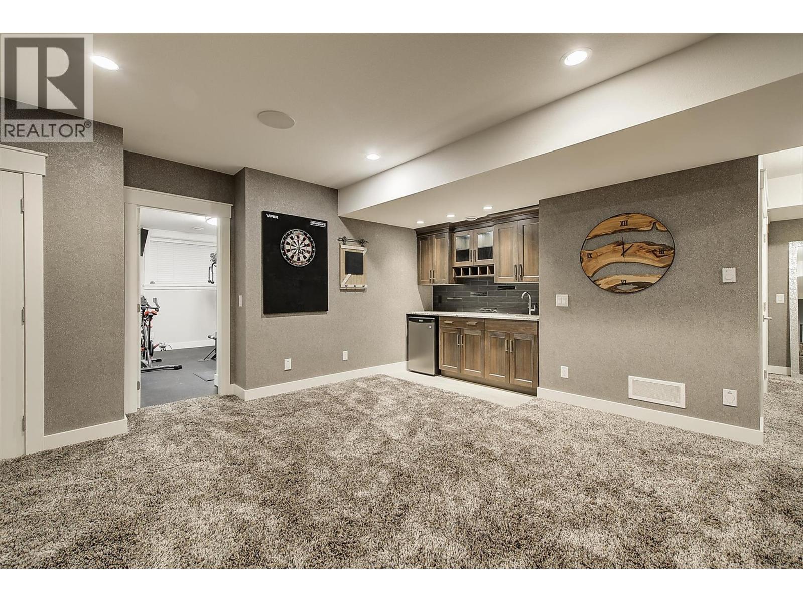 5499 Mountainside Drive