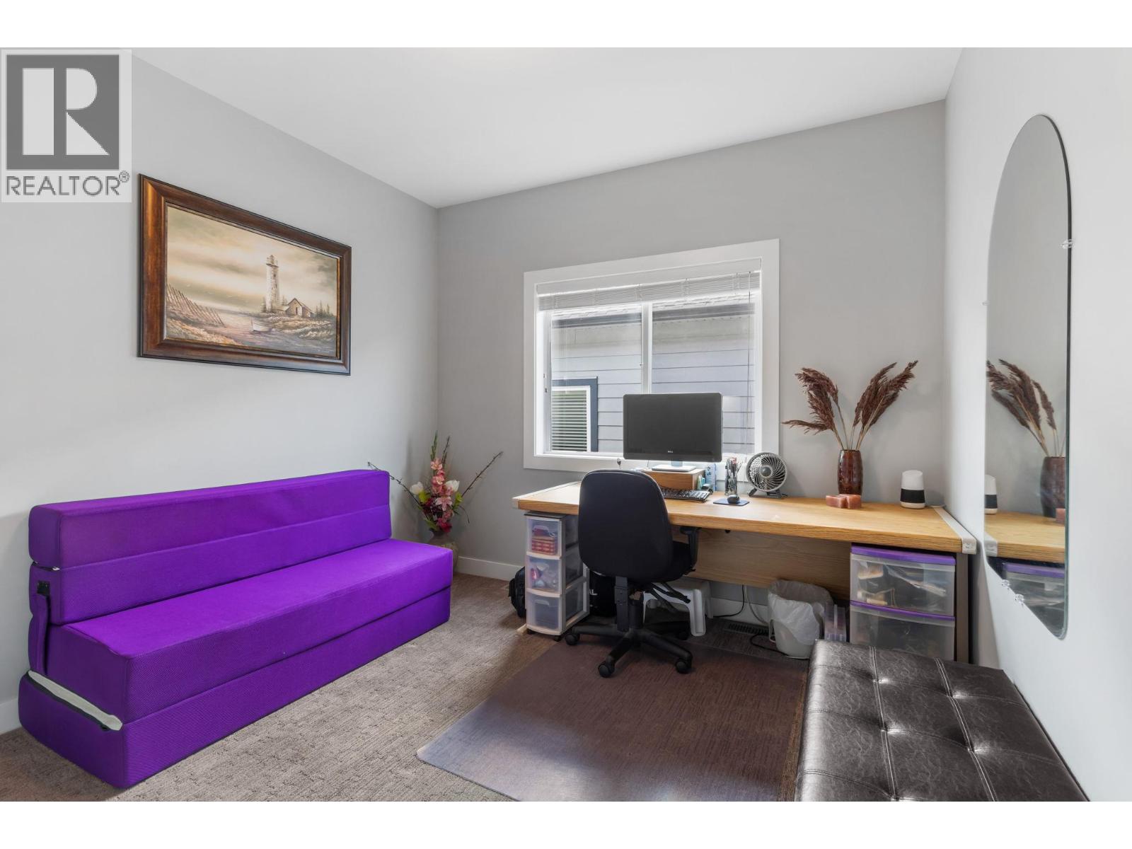 3377 Kingfisher Road