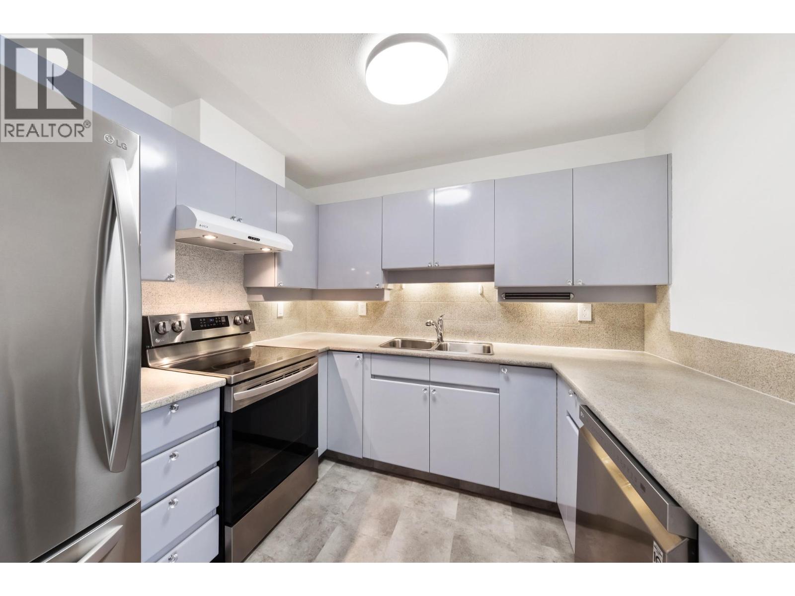 3157 Casorso Road Unit# 101