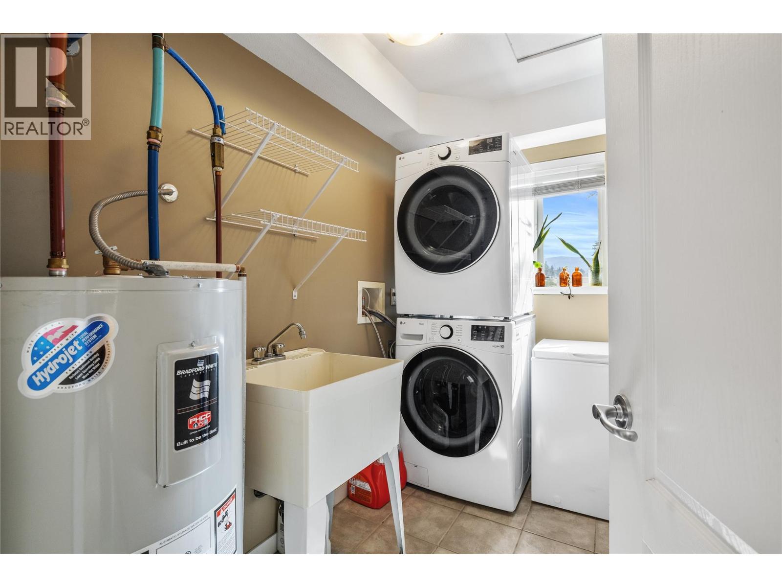 260 Franklyn Road Unit# 201