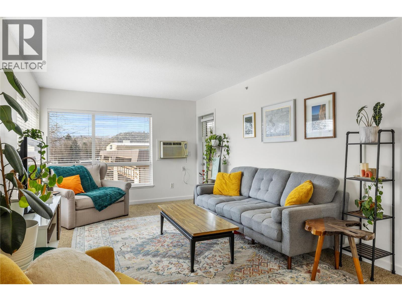 260 Franklyn Road Unit# 201