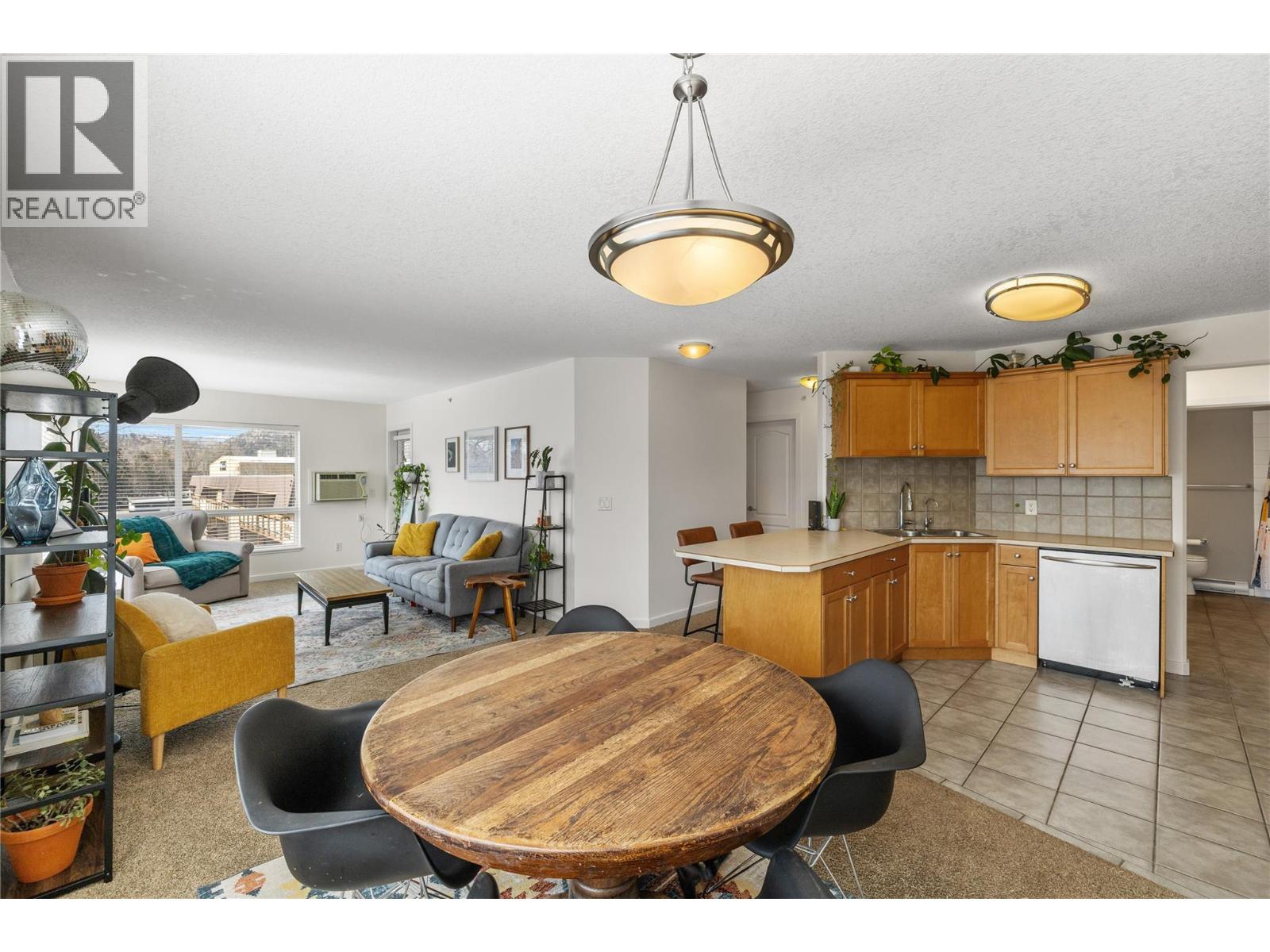 260 Franklyn Road Unit# 201