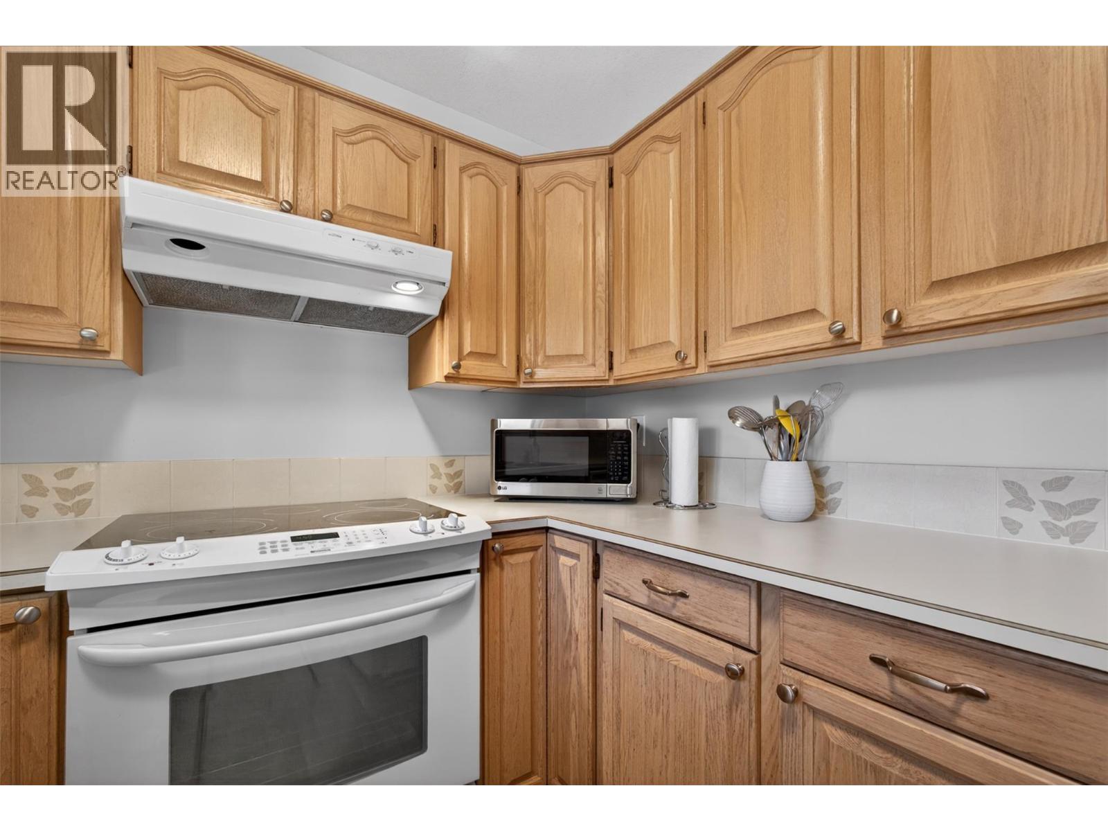 1855 Leckie Road Unit# 112