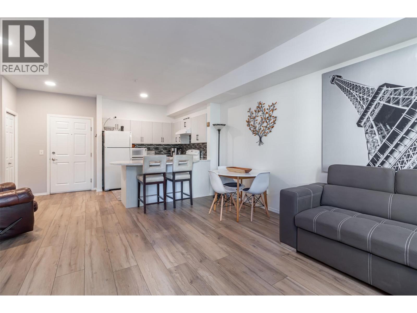 1873 Country Club Drive Unit# 2207
