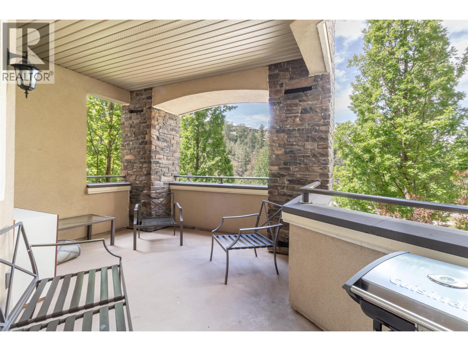 1873 Country Club Drive Unit# 2207