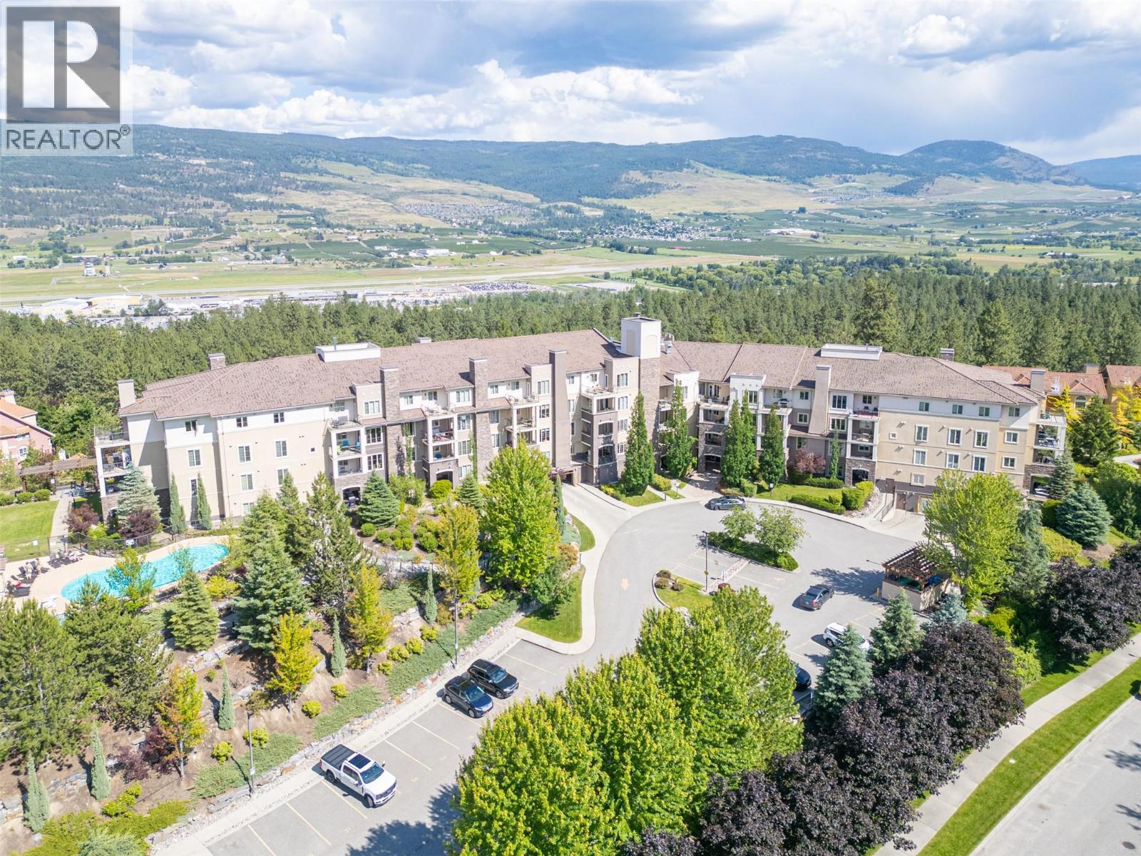 1873 Country Club Drive Unit# 2207