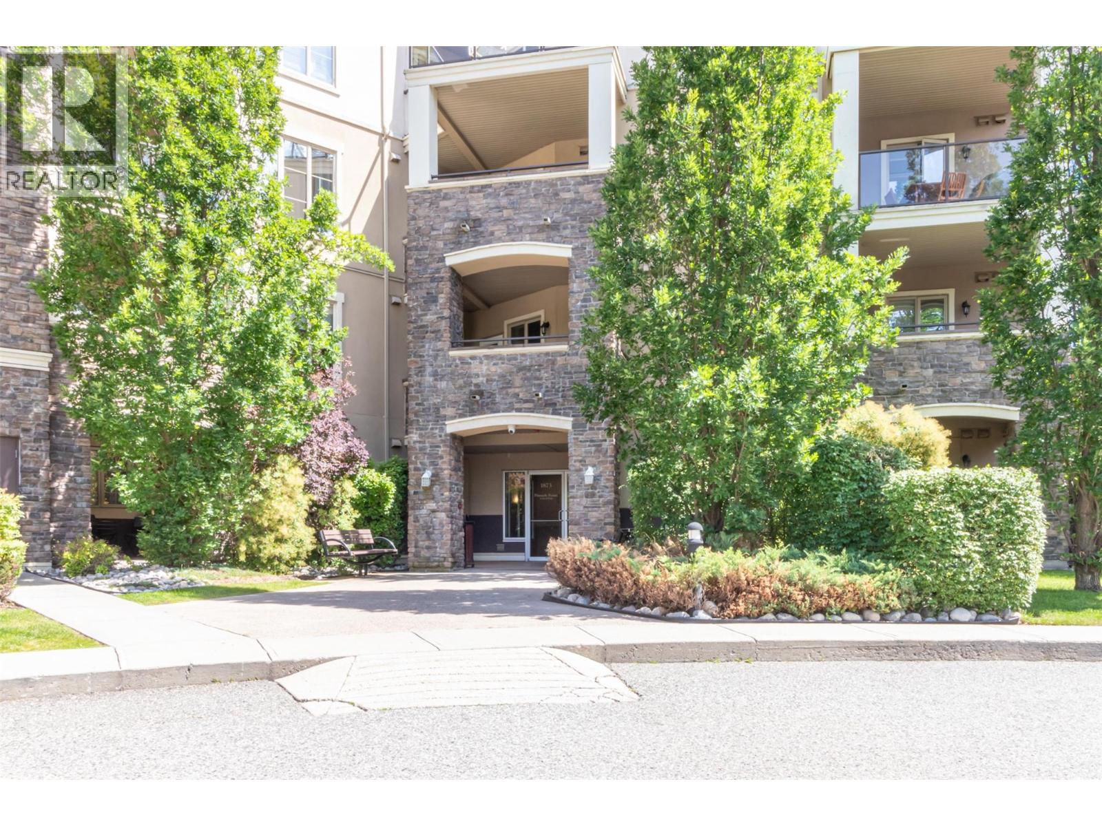 1873 Country Club Drive Unit# 2207