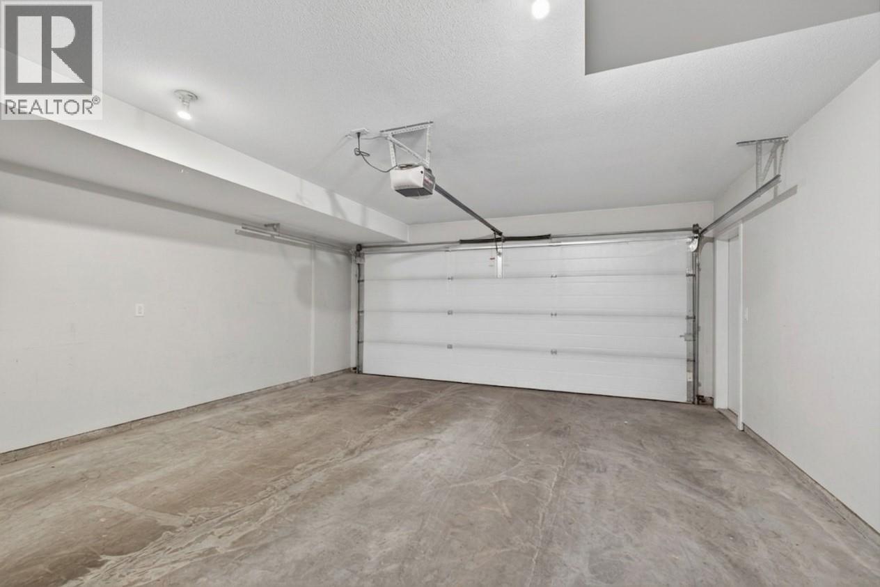 600 Sherwood Road Unit# 4