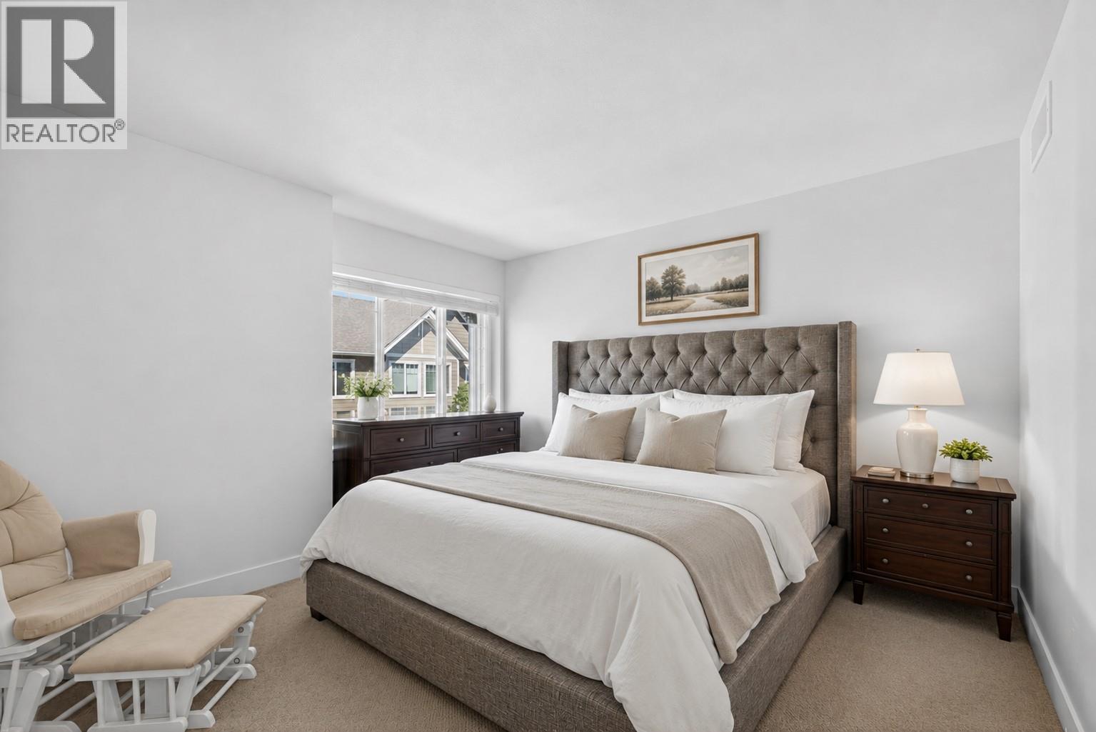600 Sherwood Road Unit# 4