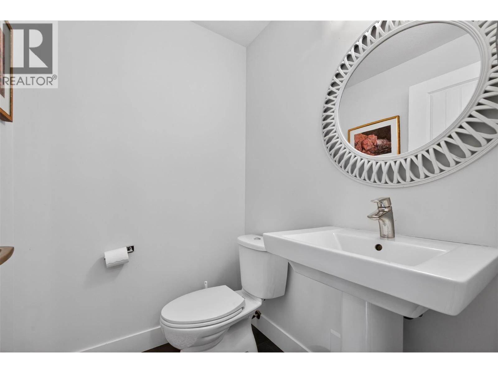 600 Sherwood Road Unit# 4