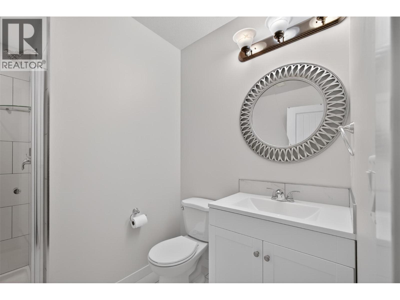 600 Sherwood Road Unit# 4