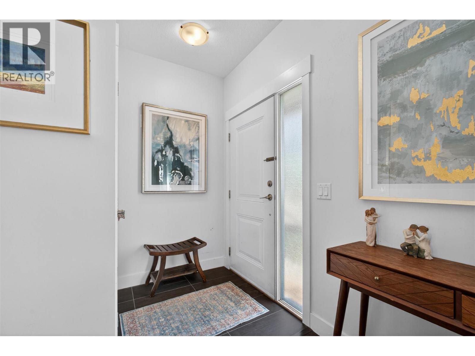 600 Sherwood Road Unit# 4