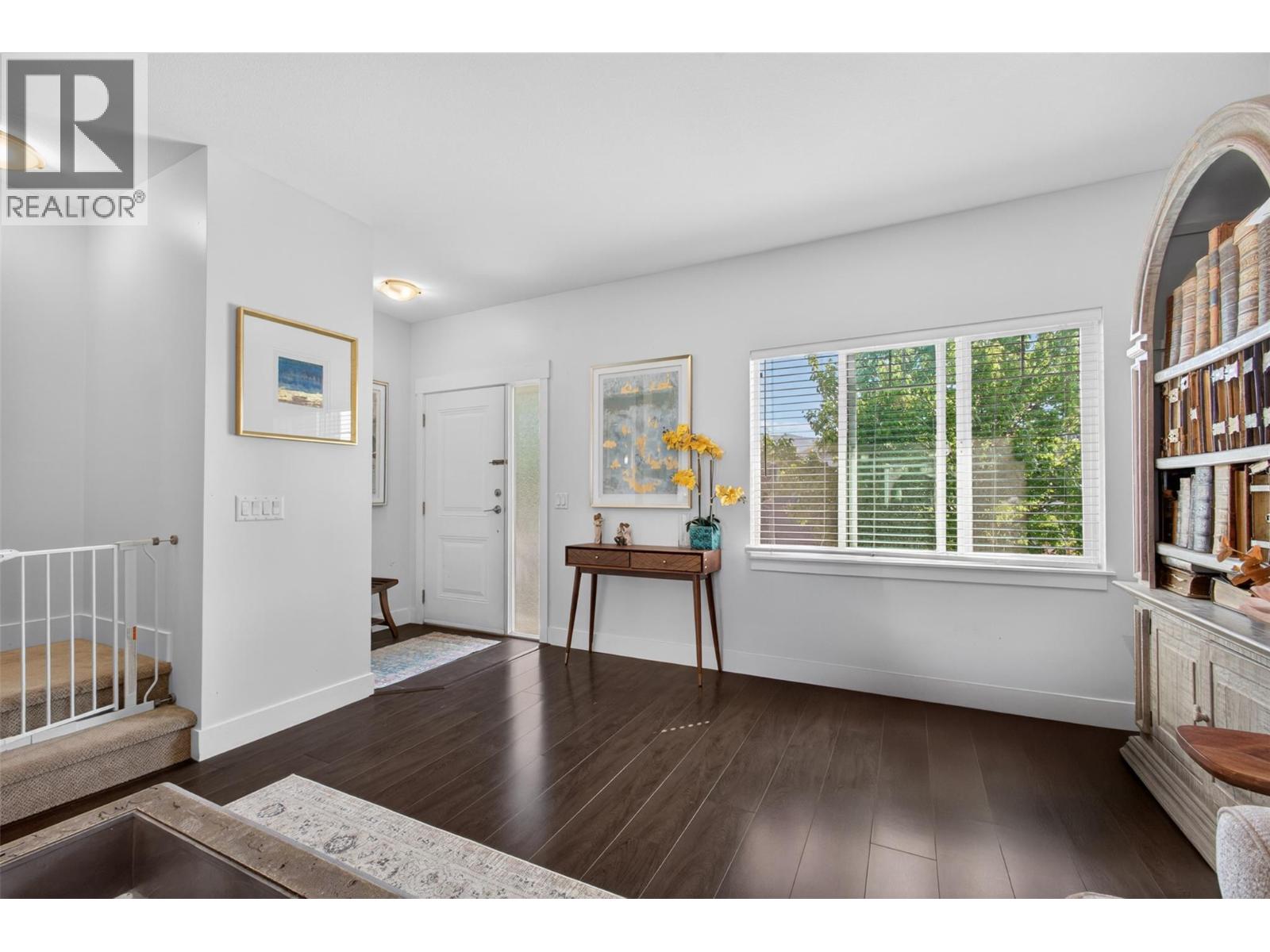 600 Sherwood Road Unit# 4