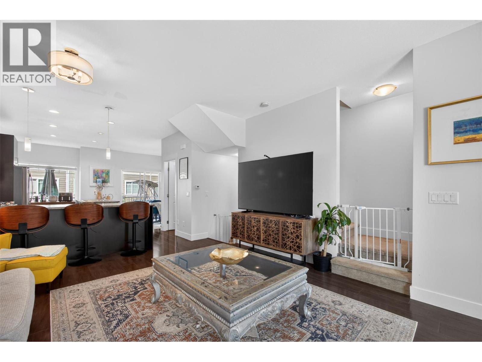 600 Sherwood Road Unit# 4