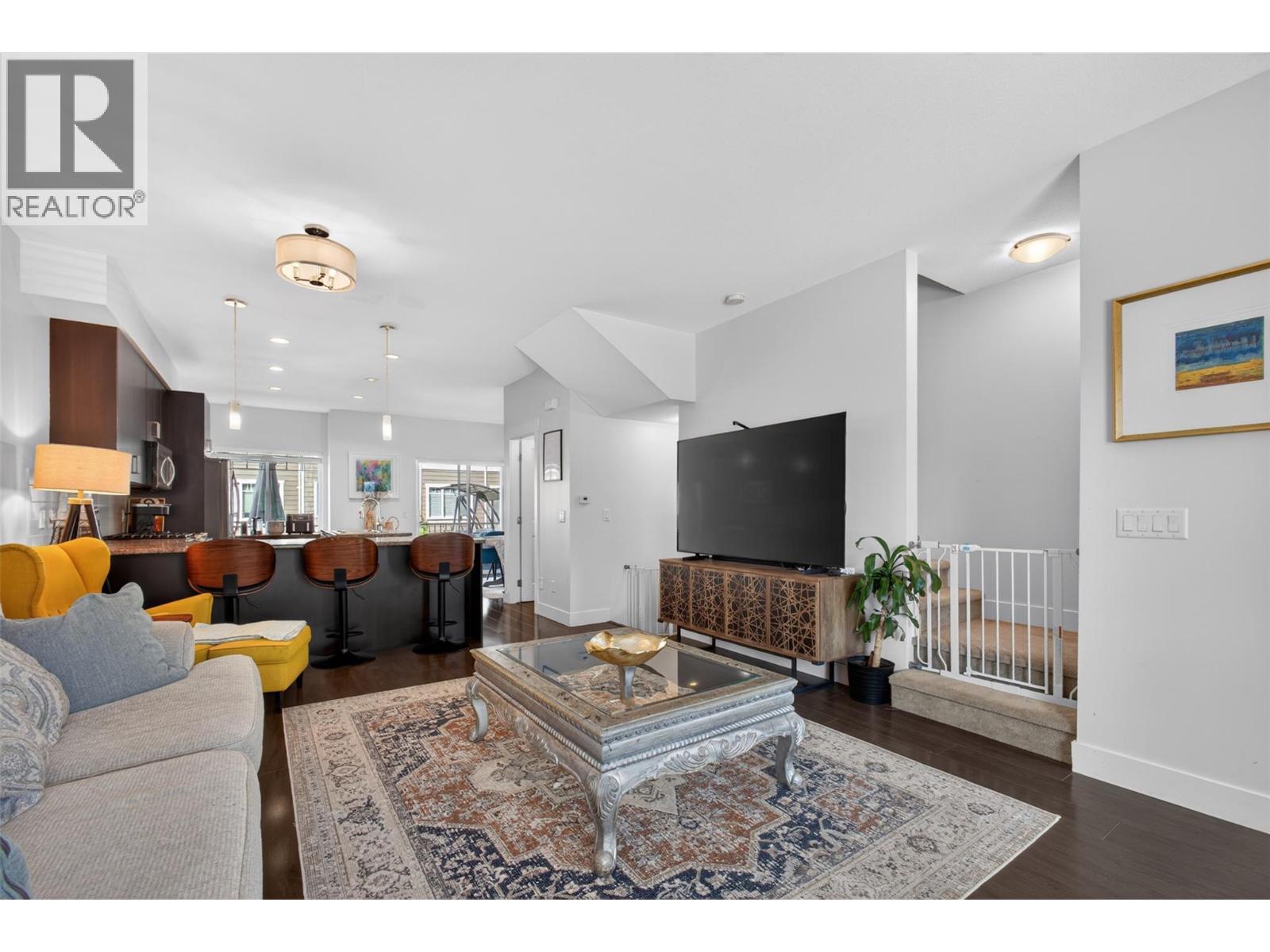 600 Sherwood Road Unit# 4