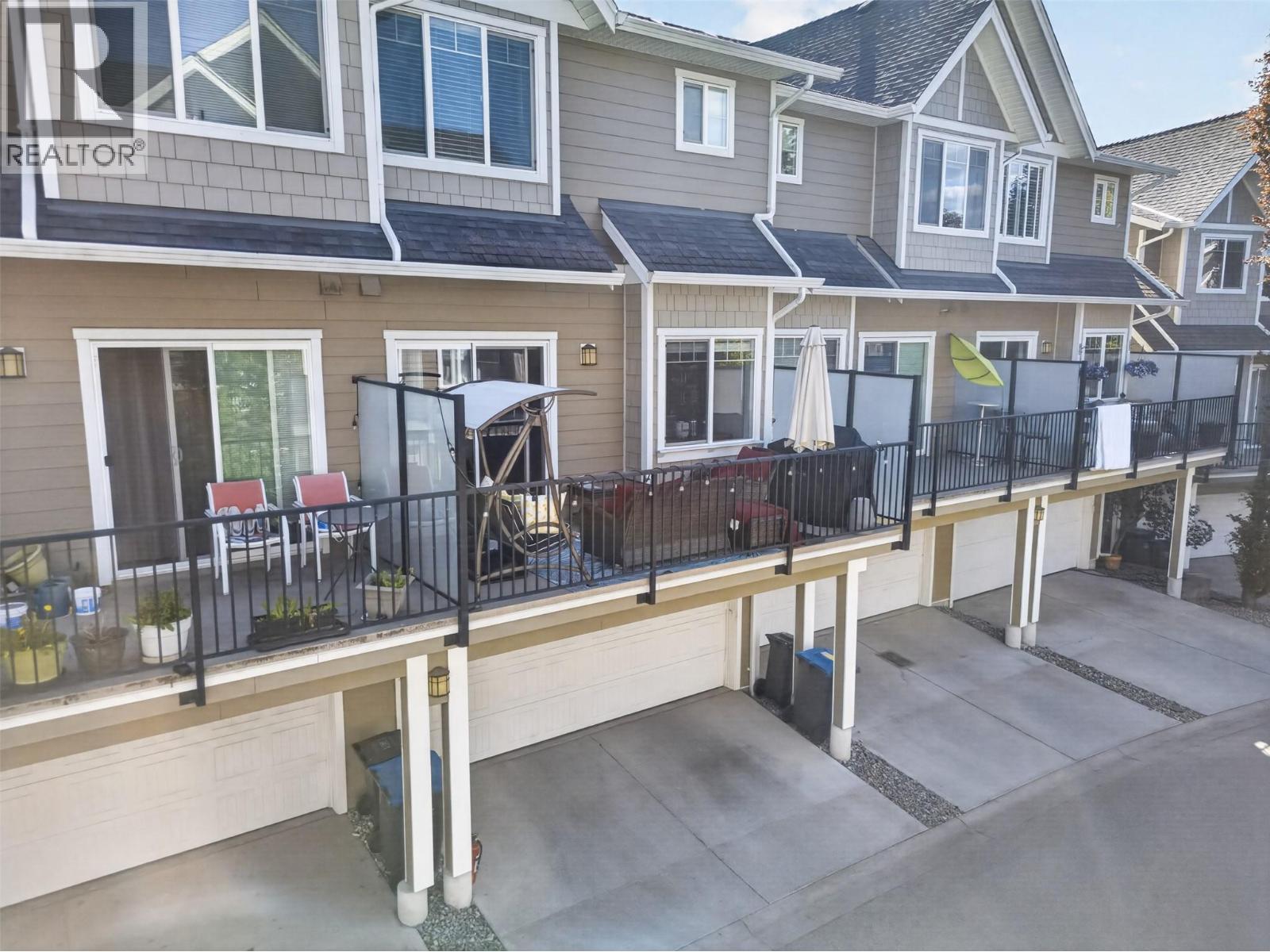 600 Sherwood Road Unit# 4