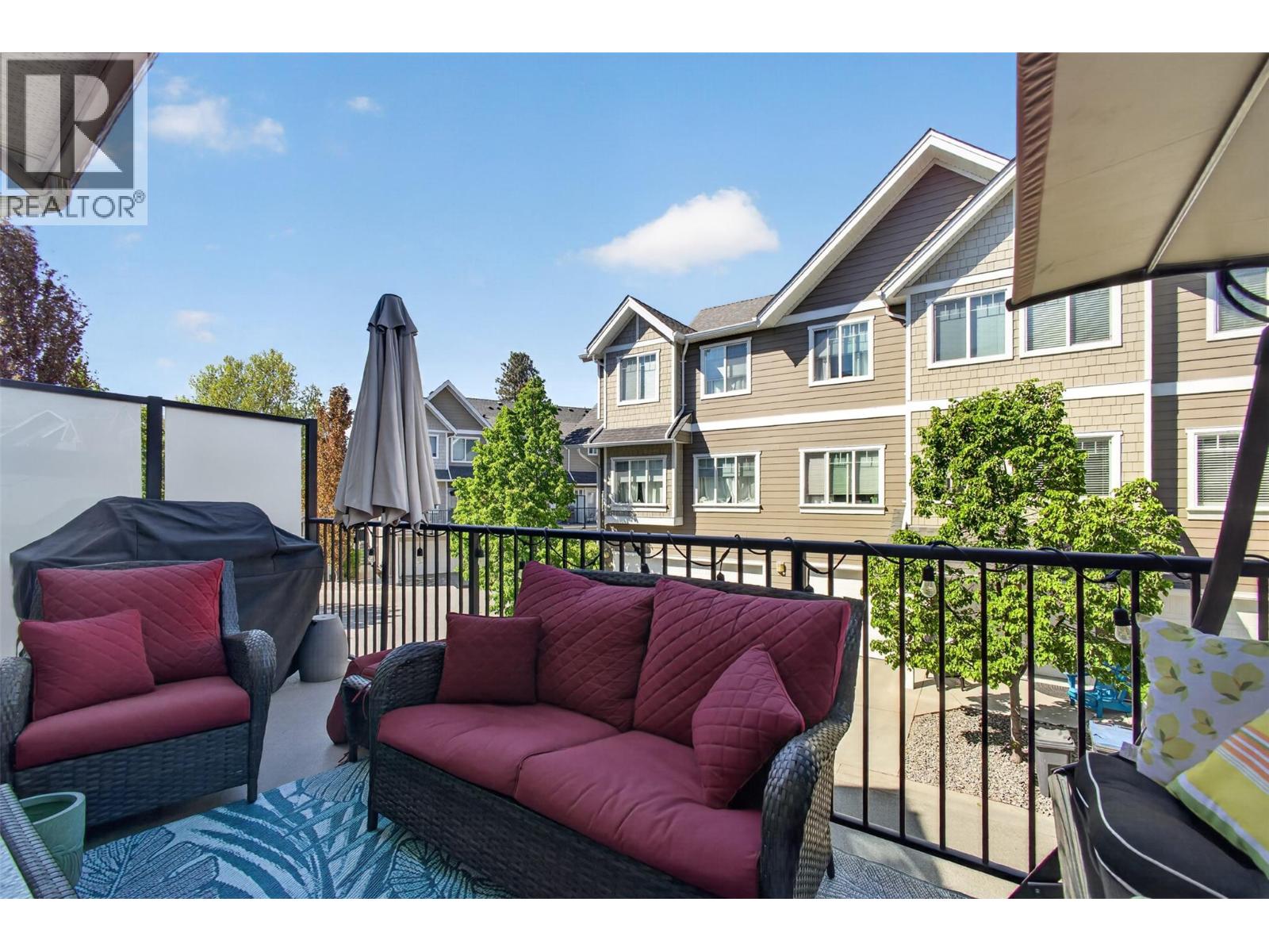 600 Sherwood Road Unit# 4
