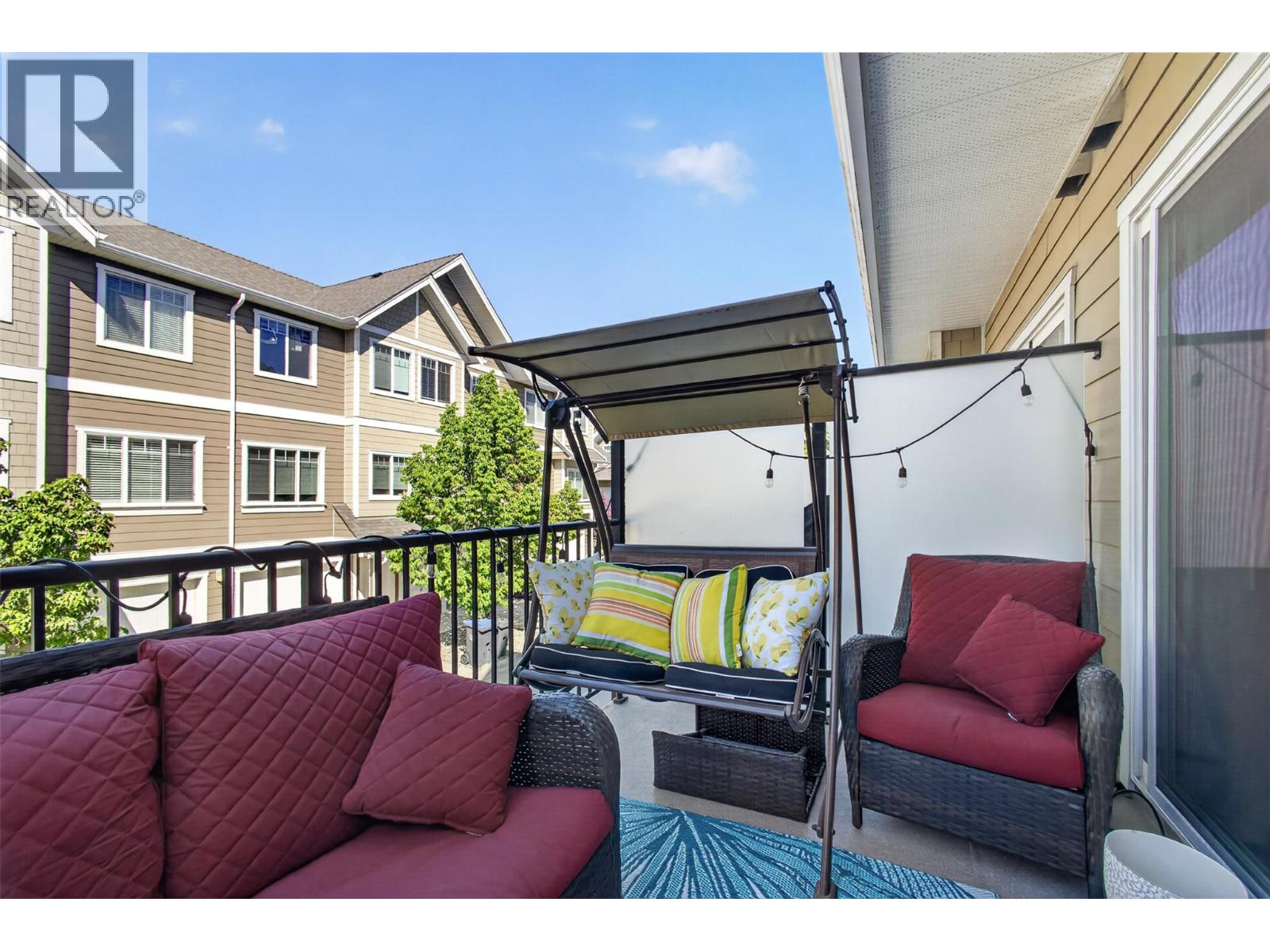 600 Sherwood Road Unit# 4