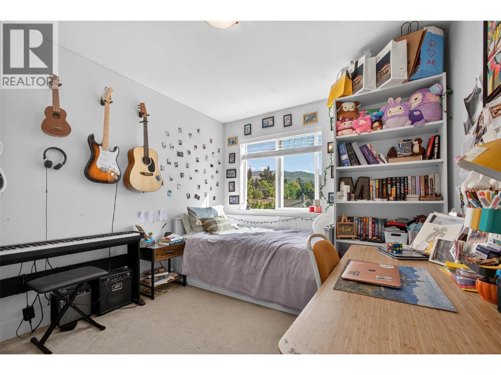 600 Sherwood Road Unit# 4