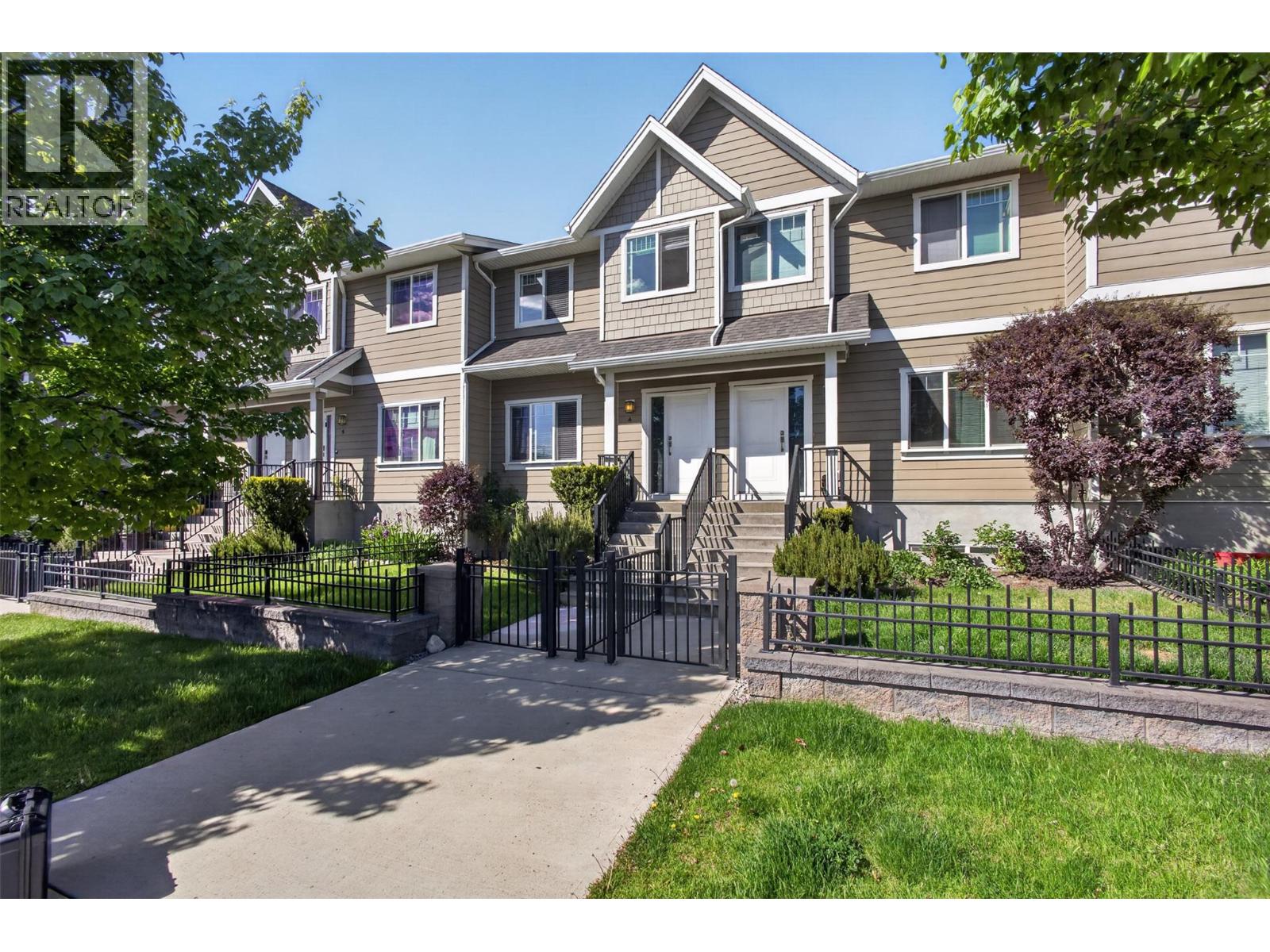 600 Sherwood Road Unit# 4
