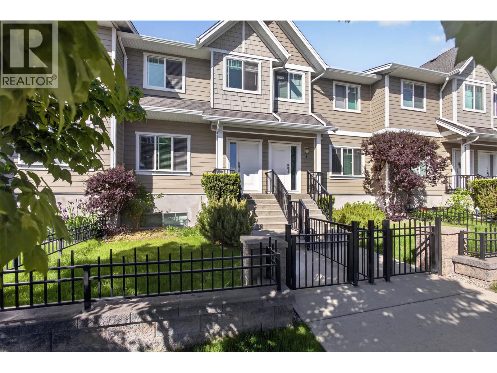 600 Sherwood Road Unit# 4