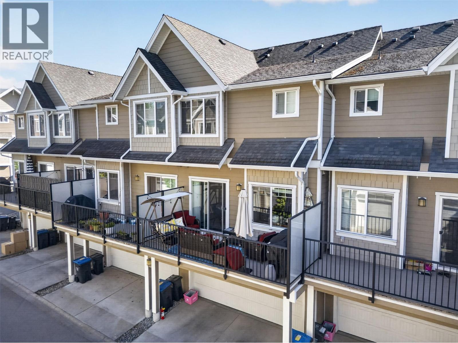 600 Sherwood Road Unit# 4