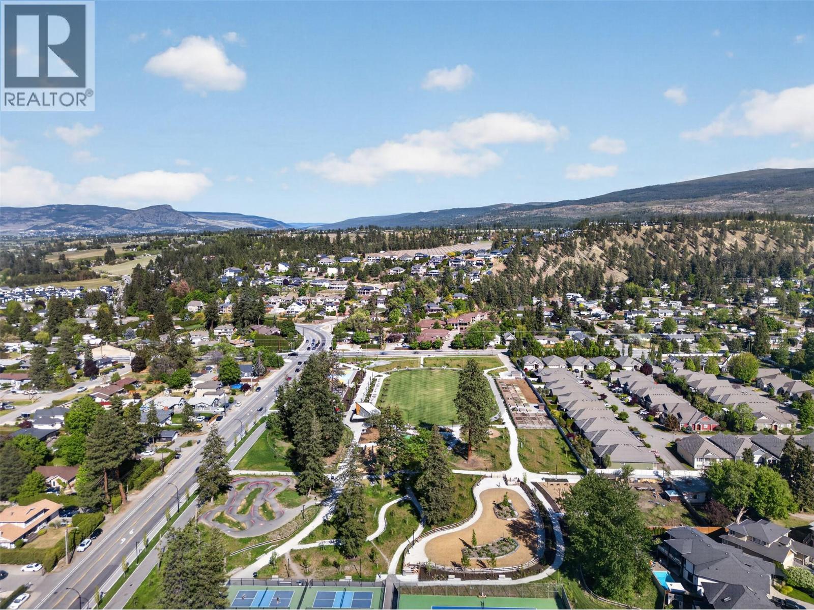 600 Sherwood Road Unit# 4