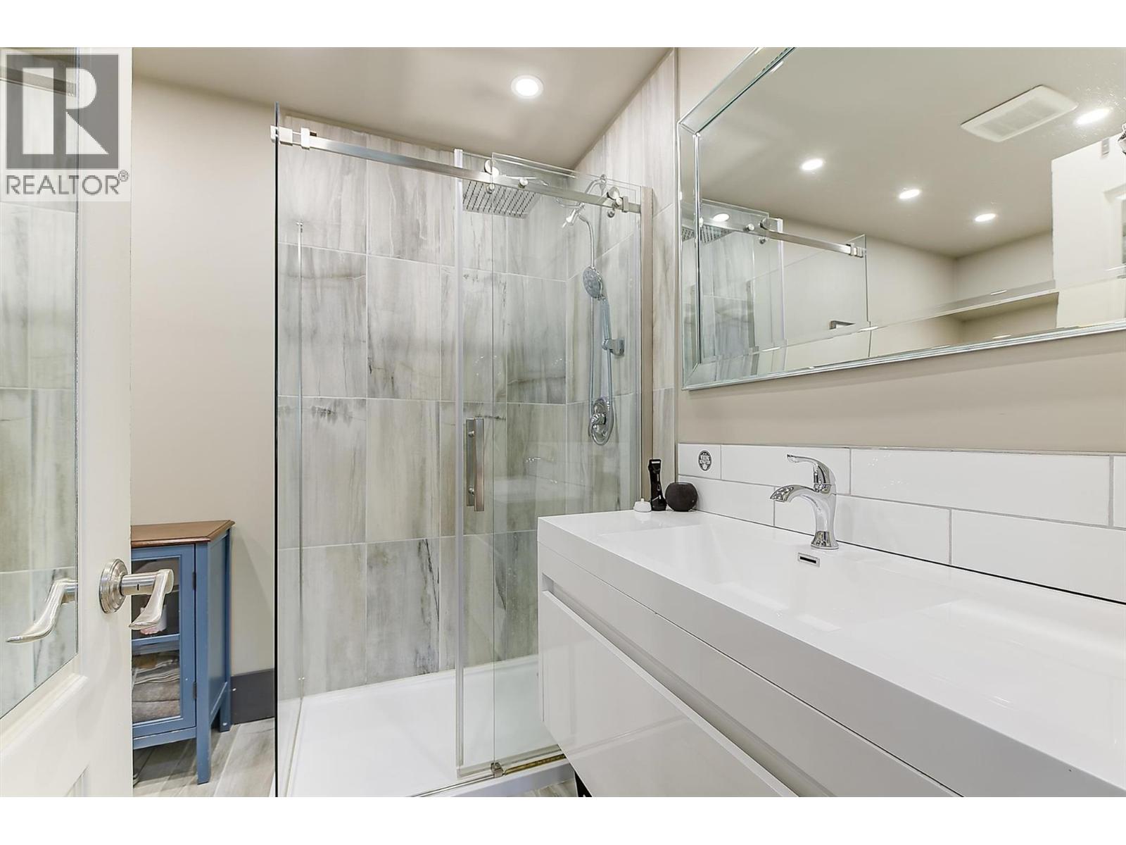 1027 James Hockey Place