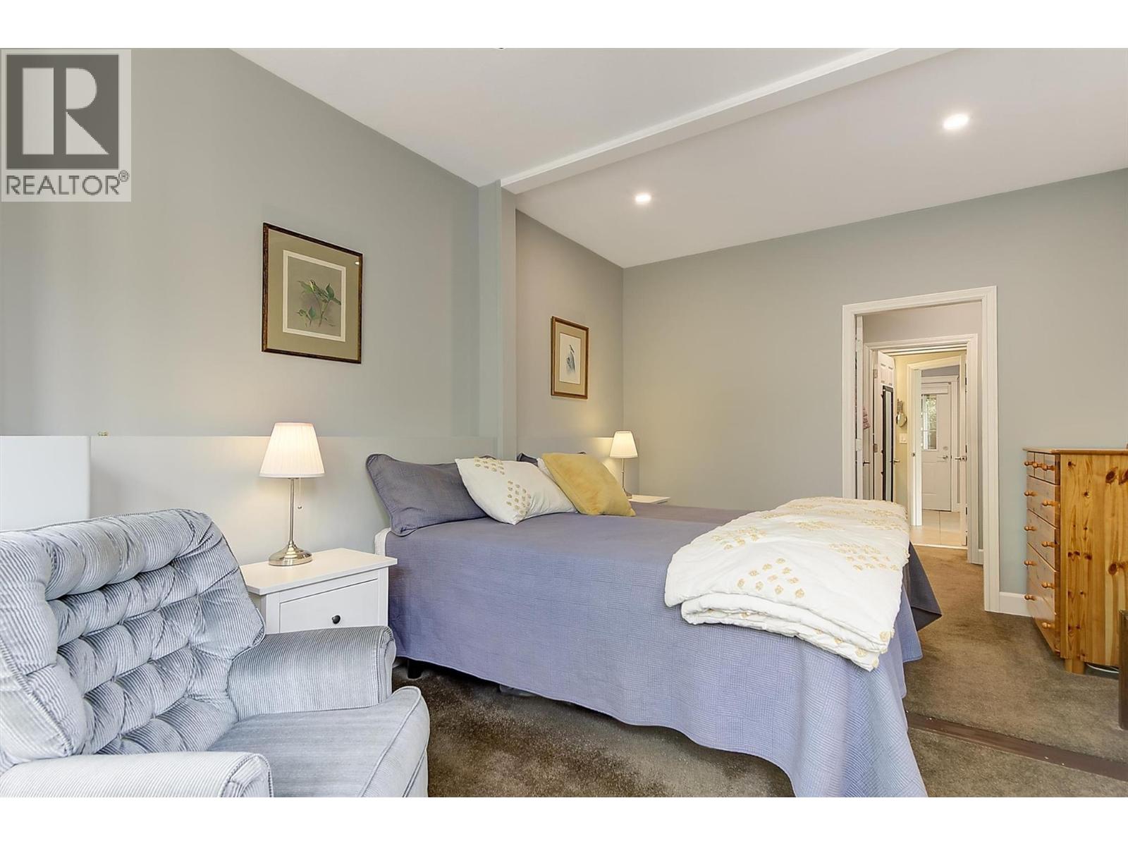 1027 James Hockey Place